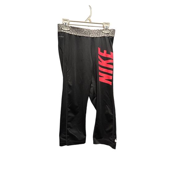 Women’s Nike Pro Drifit Capri‎ leggings - Picture 1 of 3